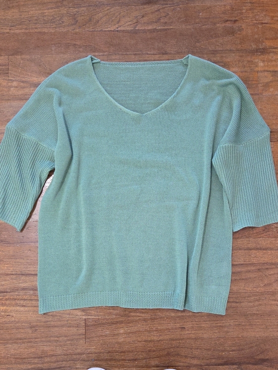 Sweaters - Sage V-Neck 3/4 Sleeve Sweater